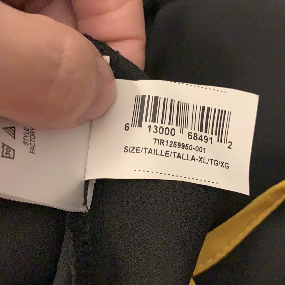 BCBGeneration Black Surplus’s Bodice Wrap Blouse With Sleeve Ties, XL - Picture 10 of 11